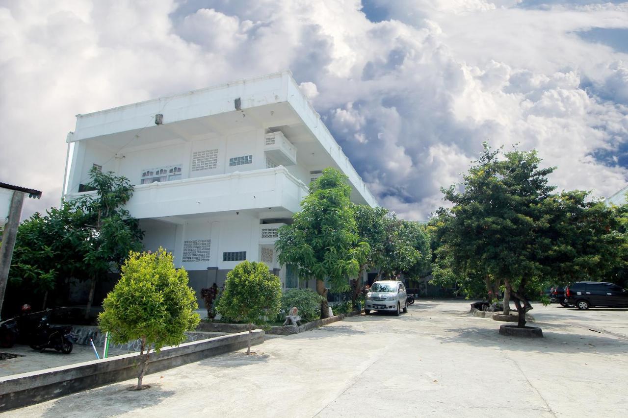 Oyo 1669 Hotel Vista Syariah Bengkulu Esterno foto